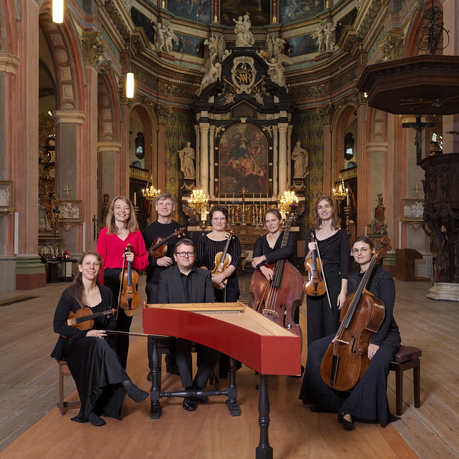Le Pavillon de Musique in einem barocken Kirchenraum