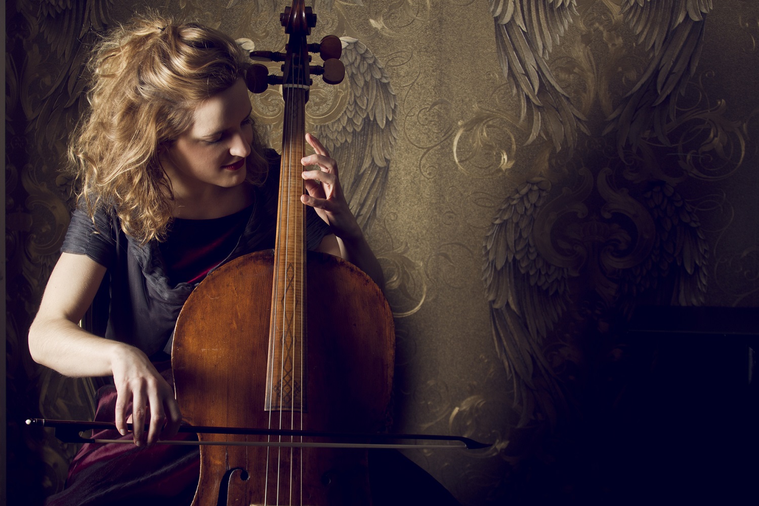 Lea Rahel Bader am Cello.